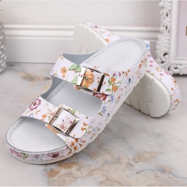 Chanclas mujer cómodas de piel con flores Helios 288 blanco 4