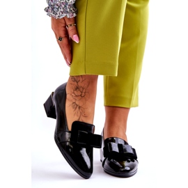 Vinceza Bombas De Charol De Moda Con Un Lazo Decorativo Shira Negro 1