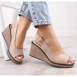 Cómodas sandalias de mujer en piel con cuña Filippo DS4508 beige 3