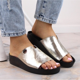 Babucha mujer en piel metalizado dorado T.Sokolski L23-346 6