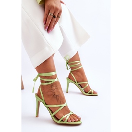 Sandalias Atadas De Mujer En Un Tacón Verde Meya 7