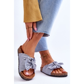 FJ1 Chanclas en una plataforma de corcho con rayas blancas y azules festivas blanco 2