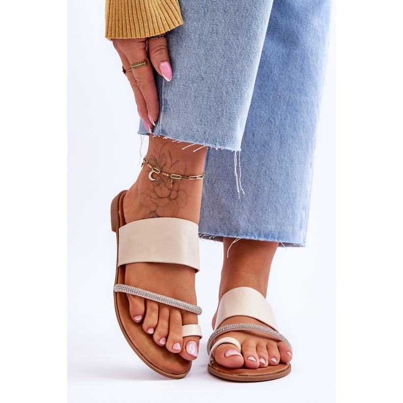 Chanclas De Mujer Con Tira Decorativa Beige Sublime 1 Chanclas De Mujer Con Tira Decorativa Beige Sublime 1