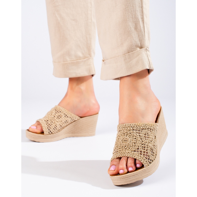 W. Potocki Sandalias de mujer con cuña y cinturón calado, beige Potocki 2