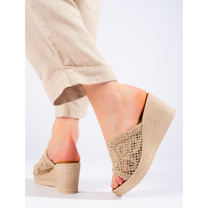 W. Potocki Sandalias de mujer con cuña y cinturón calado, beige Potocki 1