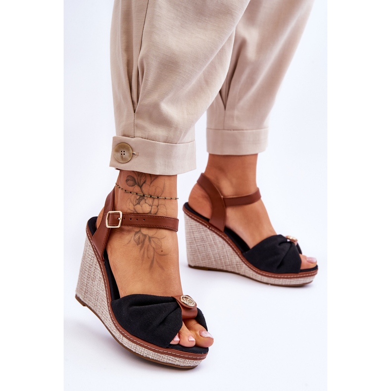 Sandalias Mujer Cuña Con Adorno Negro Candice 2