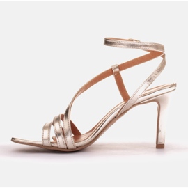Marco Shoes Sandalias de tacón alto dorado 4