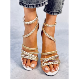 Sandalias blancas con tacón de cadena Chester blanco 5