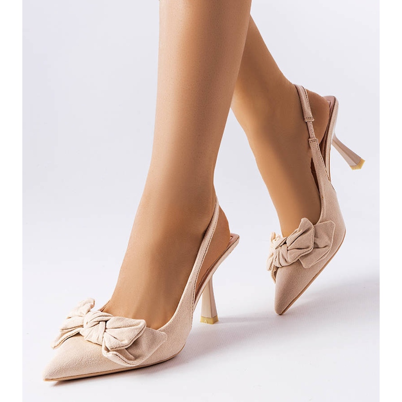 Alfileres beige con lazo de Olengo 1 Alfileres beige con lazo de Olengo 1