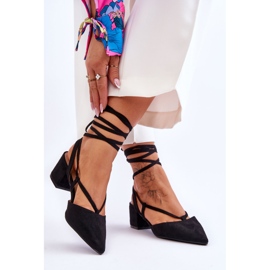PG1 Zapatos negros de tacón bajo anudados Carlotte 2 PG1 Zapatos negros de tacón bajo anudados Carlotte 2