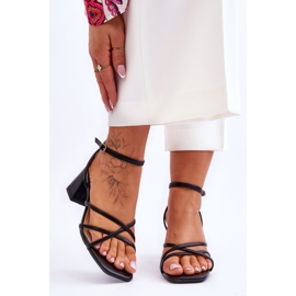Sandalias de moda con tacones negros Felisa 1