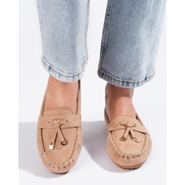 Mocasines de mujer en ante beige de Shelovet 3