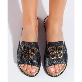 Chanclas de mujer rosas con decoración dorada de Shelovet negro 3