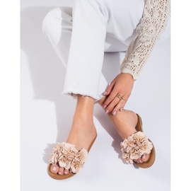 Babucha mujer beige con flores Shelovet 3