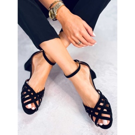 BM Sandalia negra tacón bajo Kermel negro 1