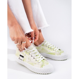 Deportivas plataforma blanco y verde Shelovet 1