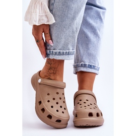PG2 Sandalias Crocs De Espuma Con Suela Gruesa Beige Katniss 4