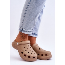 PG2 Sandalias Crocs De Espuma Con Suela Gruesa Beige Katniss 3