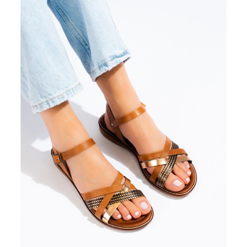 Sandalias de mujer en piel marrón de W. Potocki 2