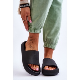 Fashion Zapatillas de espuma de moda en una plataforma gruesa Linnea negra negro 4