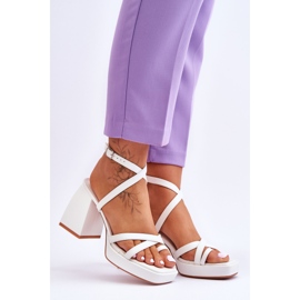 FS1 Moda White Secret Rose Tacones altos y sandalias de plataforma blanco 6