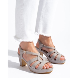 Sandalias de mujer con tacón en ante gris de Shelovet 3