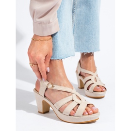 Sandalias de mujer con tacón en ante beige de Shelovet 3