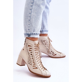 Botas de cuero caladas Maciejka 05508-22 Beige claro 2 Botas de cuero caladas Maciejka 05508-22 Beige claro 2