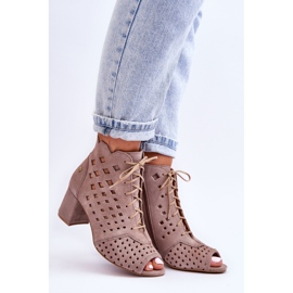 Botas De Gamuza Con Patrón Calado Maciejka 05966-10 Beige Oscuro 8