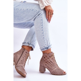 Botas De Gamuza Con Patrón Calado Maciejka 05966-10 Beige Oscuro 7