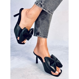 Sandalias de tacón de aguja con lazo negro Ellie 3