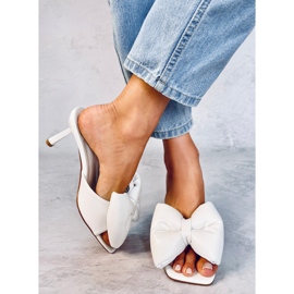 Sandalias con tacón de aguja y lazo de Ellie White blanco 2