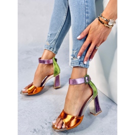 Sandalias con tacón geométrico de Marshmello Orange naranja 1 Sandalias con tacón geométrico de Marshmello Orange naranja 1