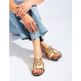 Chanclas de mujer Shelovet con adornos dorados 3