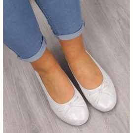 Bailarinas con lazo eVento W 1136 blanco plata 2