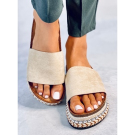 BM Mules con adornos Donnie Beige 5