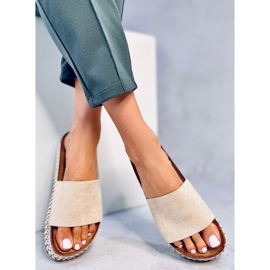 BM Mules con adornos Donnie Beige 2
