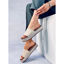 BM Mules con adornos Donnie Beige 3