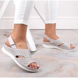 Sandalias mujer cómodas de piel con elástico y velcro beige eVento 5850 3