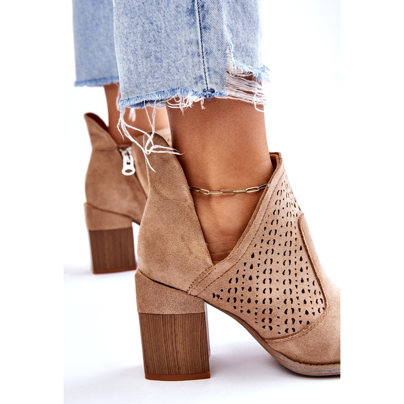 Bella Paris Botas Layne de ante beige con aberturas 4