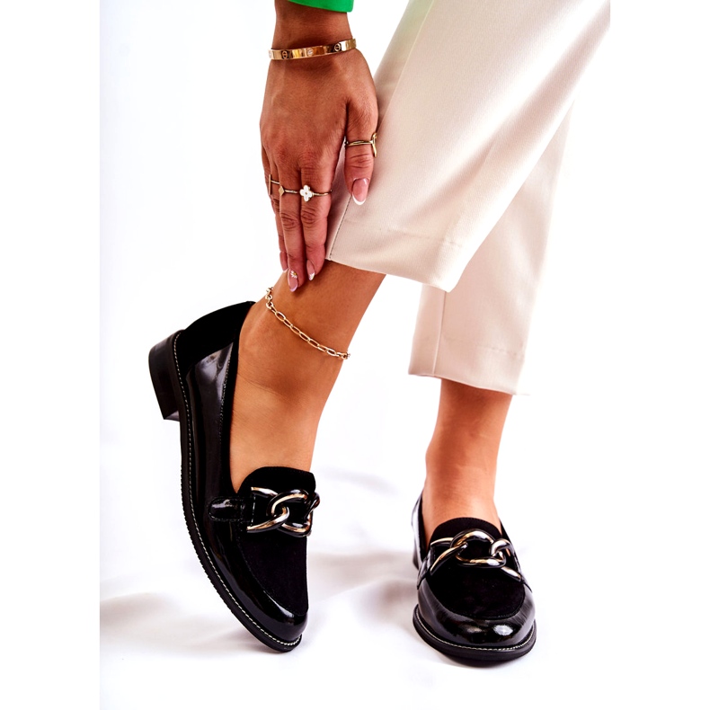 Mocasines Clásicos Con Cadena Laura Messi 2531 Negro 1