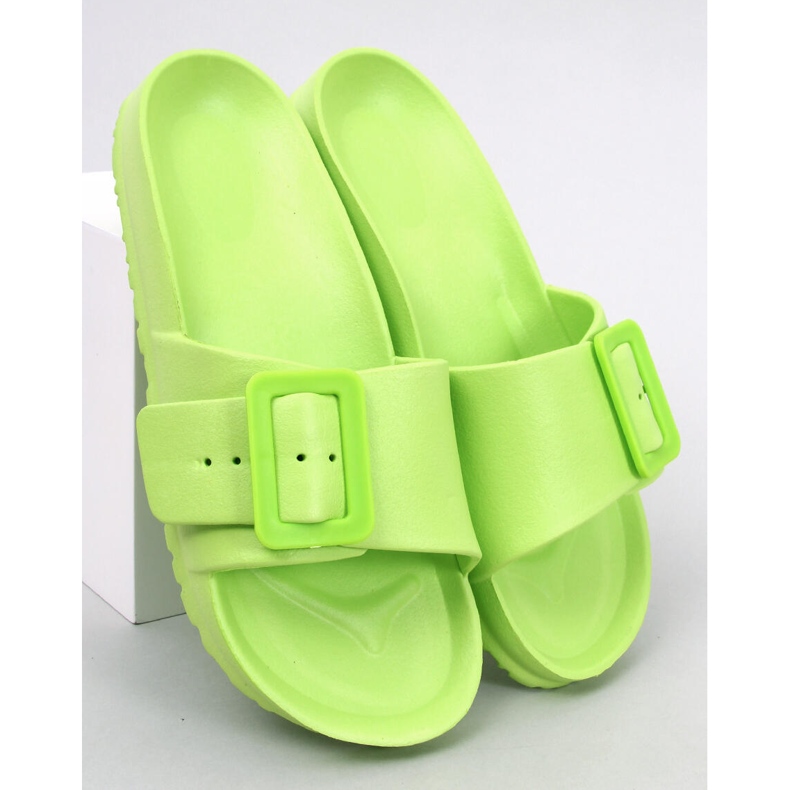 BM Chanclas de goma verde Romero con hebilla 1