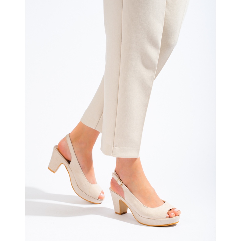 Sandalias de ante con tacón cómodo Shelovet beige 1