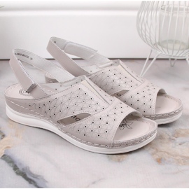 Sandalias mujer cómodas de piel con elástico y velcro beige eVento 5850 6
