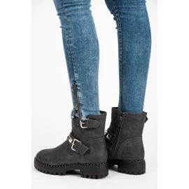 Kylie Trabajadores aislados gris 1