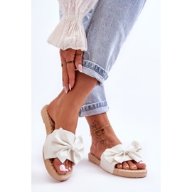 FK1 Zapatillas de mujer de moda con un lazo Estera blanco. 3