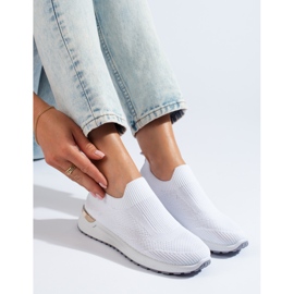 Zapatillas slip-on con cuña Shelovet en blanco 3