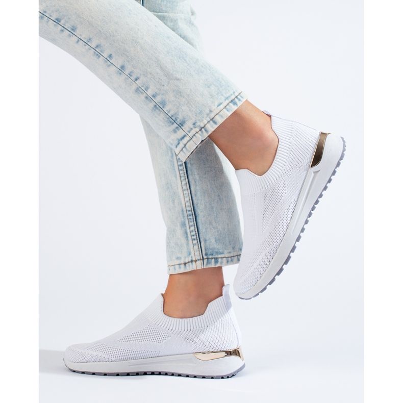 Zapatillas slip-on con cuña Shelovet en blanco 1